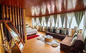 Monratino Himadrie -2 Mins Walk From Mall Road - All Rooms Have Kanchenjunga Mountain View