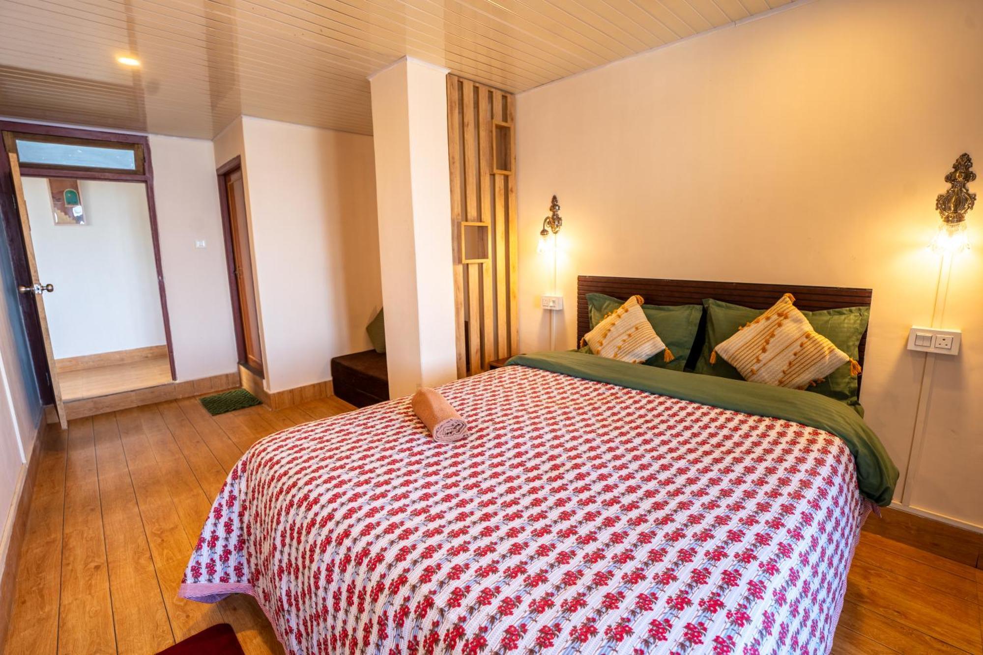 Monratino Himadrie -2 Mins Walk From Mall Road - All Rooms Have Kanchenjunga Mountain View Darjeeling  Extérieur photo
