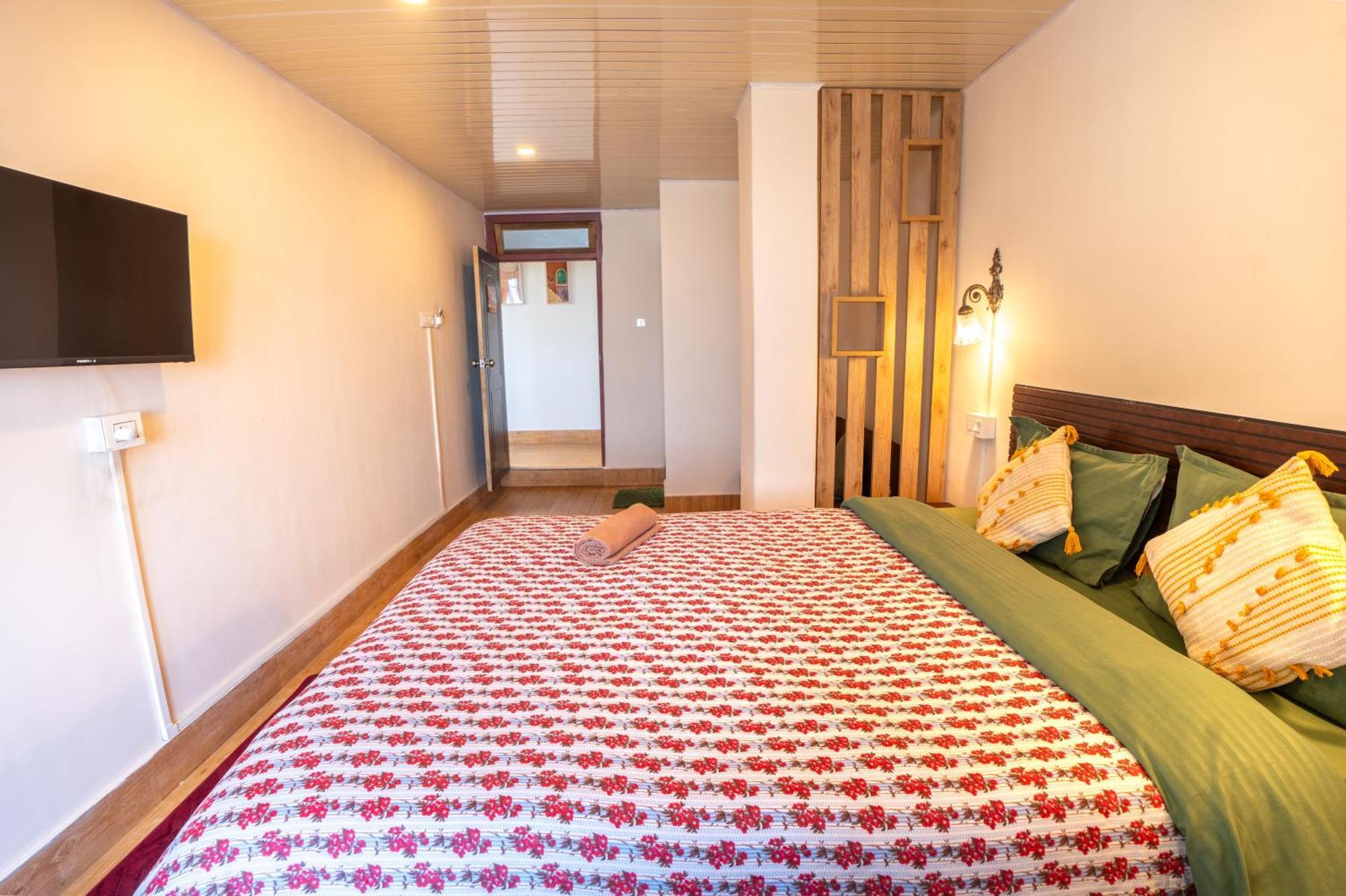 Monratino Himadrie -2 Mins Walk From Mall Road - All Rooms Have Kanchenjunga Mountain View Darjeeling  Extérieur photo